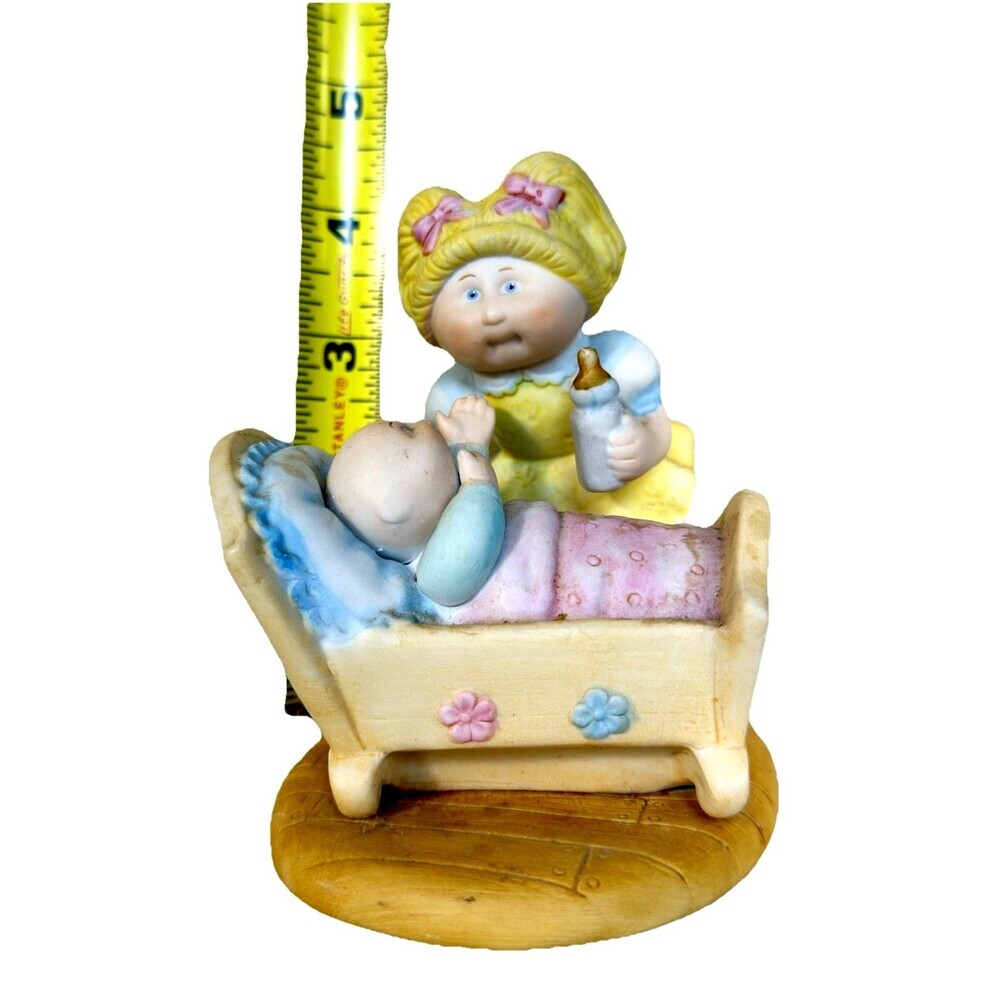Xavier Roberts 1984 Cabbage Patch Figurine Getting Acquainted Baby Crib - Picture 7 of 8